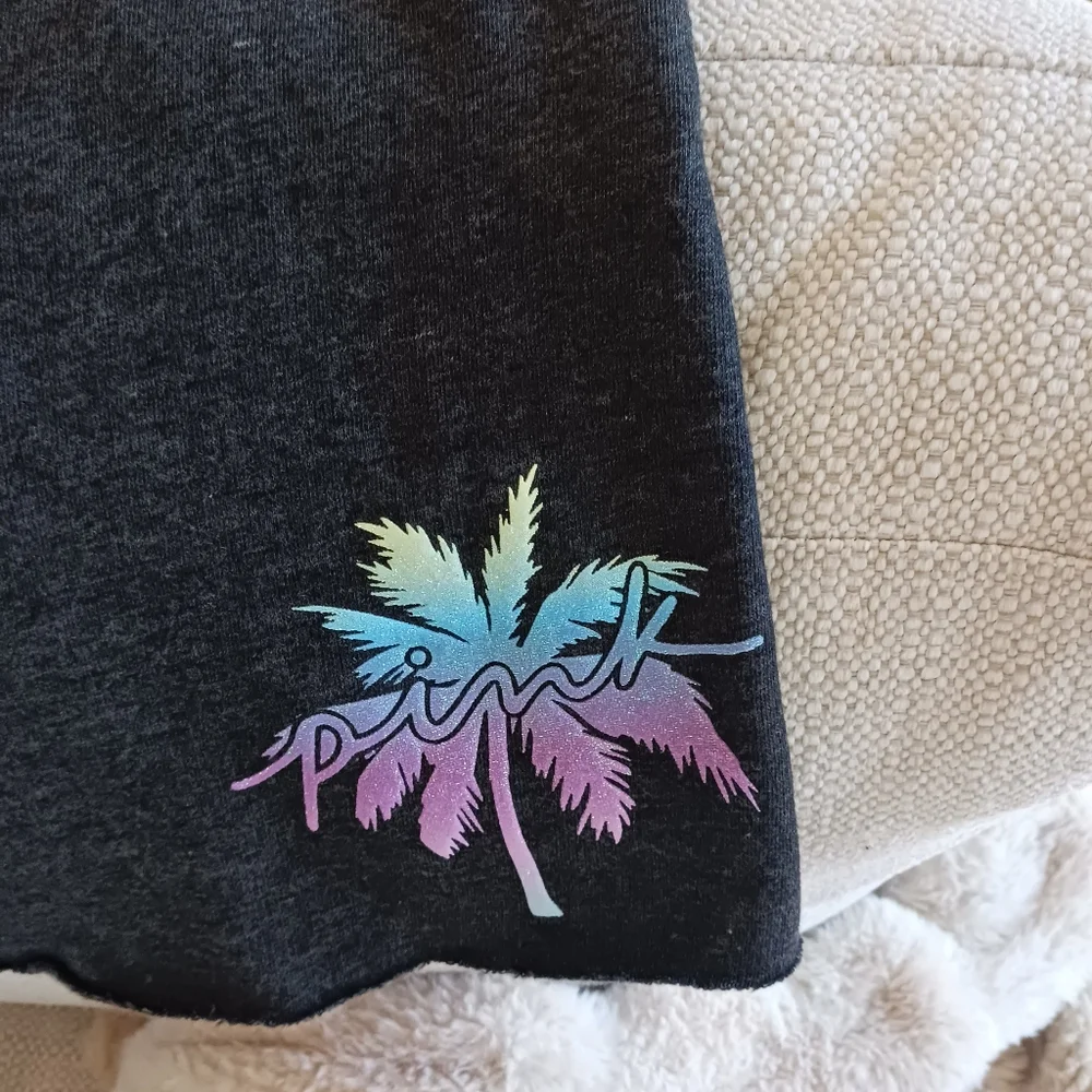 NWT VICTORIA'S SECRET PINK DAD SHORTS PALM TREE Small